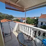 Uvodic Apartment