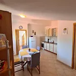 Apartment Uvodic *