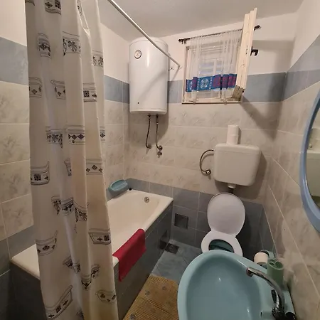 Uvodic * Rogoznica (Sibenik-Knin)